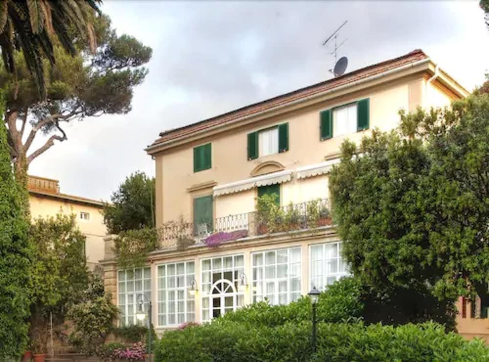 Hotel Atlantico Castiglioncello Esterno foto